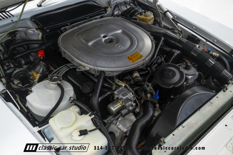 89_Mercedes_Benz_560SL_2259-151