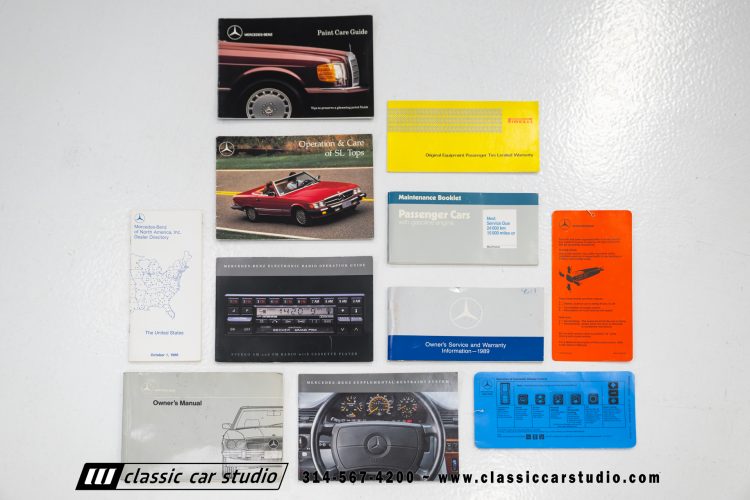 89_Mercedes_Benz_560SL_2259-159