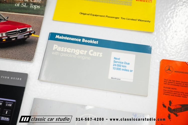 89_Mercedes_Benz_560SL_2259-168