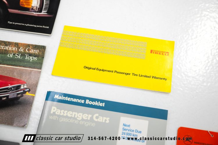 89_Mercedes_Benz_560SL_2259-169