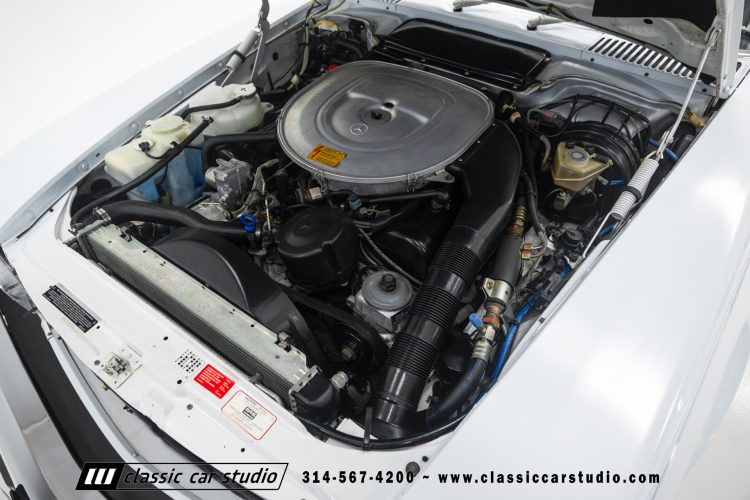 89_Mercedes_Benz_560SL_2259-2