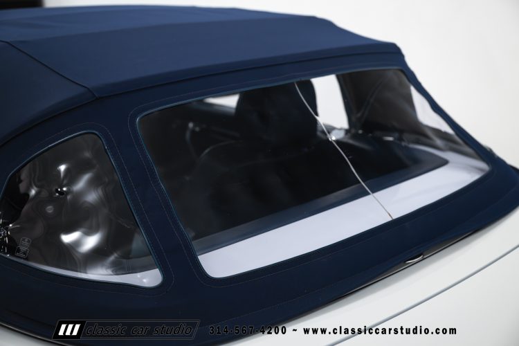 89_Mercedes_Benz_560SL_2259-21