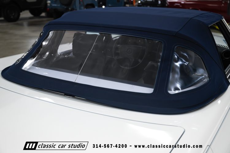 89_Mercedes_Benz_560SL_2259-22