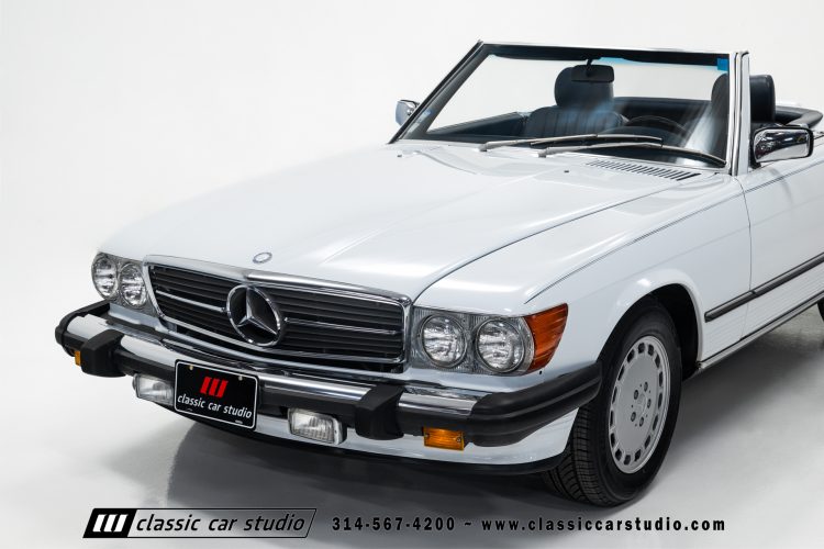 89_Mercedes_Benz_560SL_2259-26