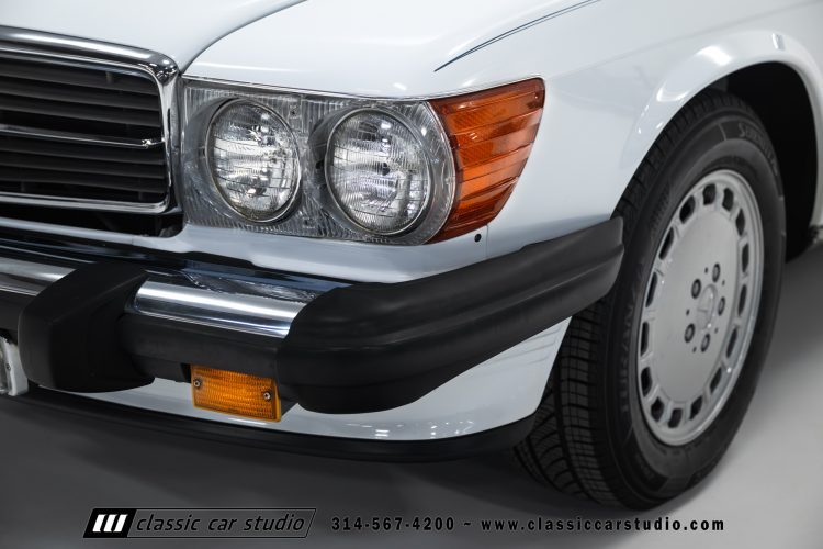 89_Mercedes_Benz_560SL_2259-28