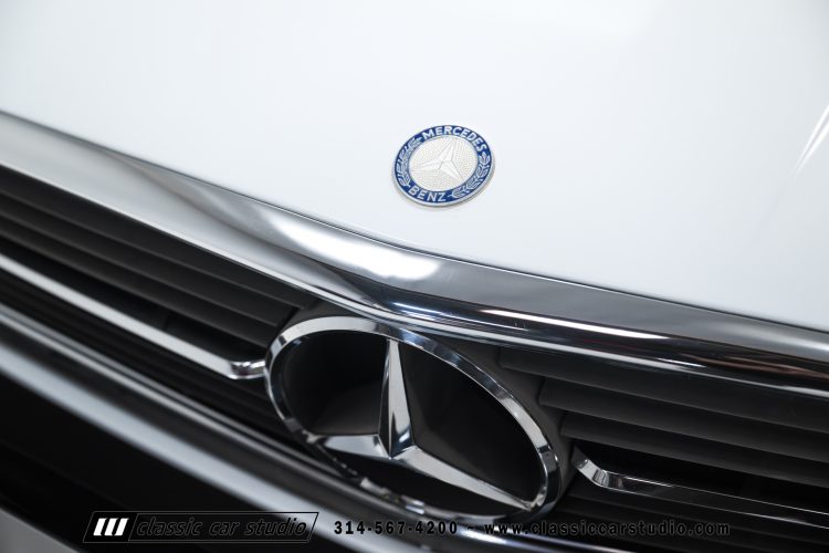 89_Mercedes_Benz_560SL_2259-31
