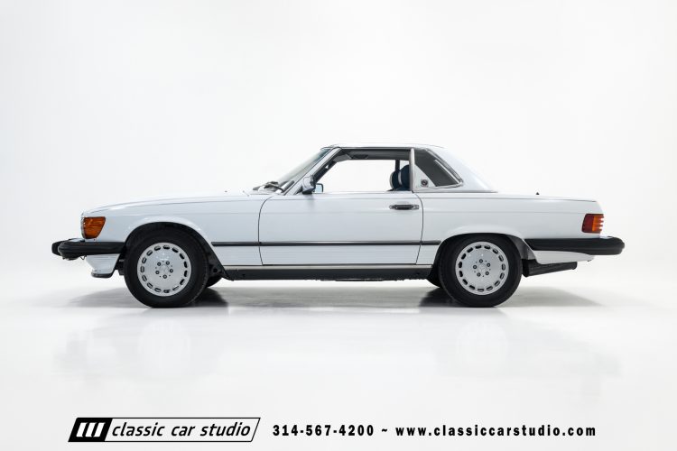 89_Mercedes_Benz_560SL_2259-49