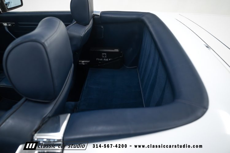 89_Mercedes_Benz_560SL_2259-54