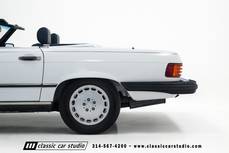89_Mercedes_Benz_560SL_2259-59