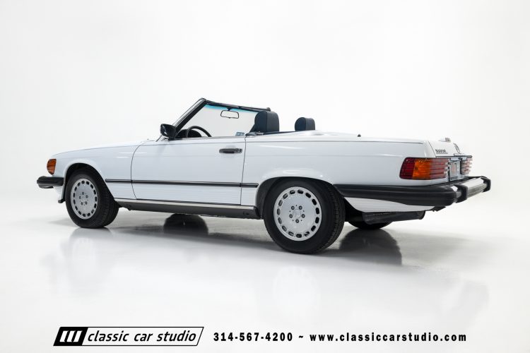 89_Mercedes_Benz_560SL_2259-61