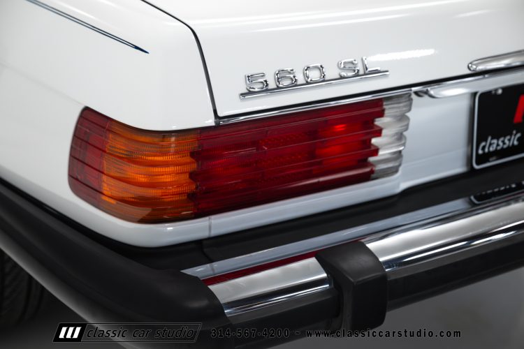 89_Mercedes_Benz_560SL_2259-64