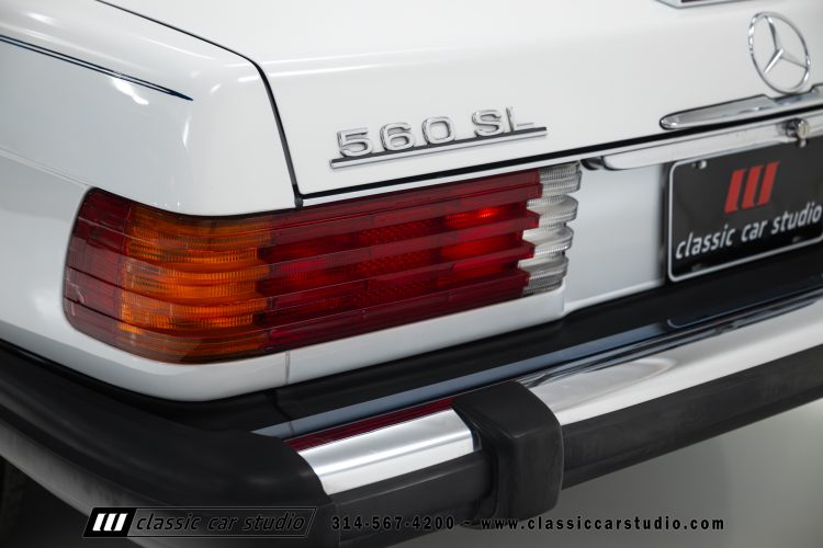 89_Mercedes_Benz_560SL_2259-66