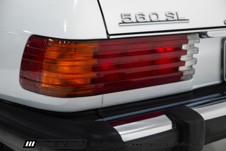89_Mercedes_Benz_560SL_2259-68