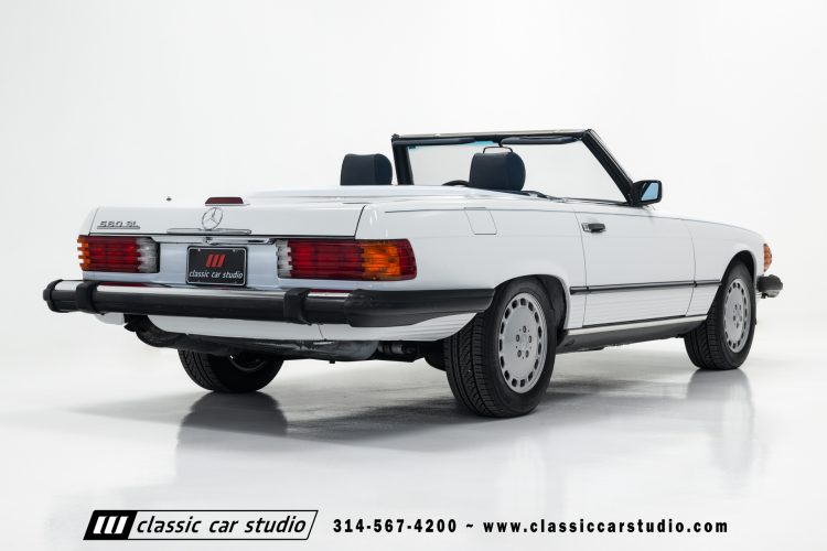 89_Mercedes_Benz_560SL_2259-76