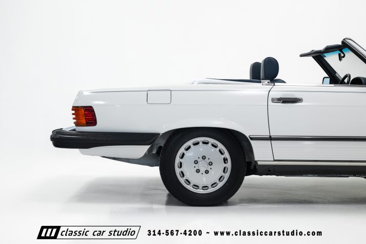 89_Mercedes_Benz_560SL_2259-83