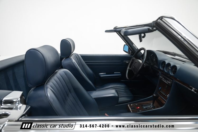 89_Mercedes_Benz_560SL_2259-87