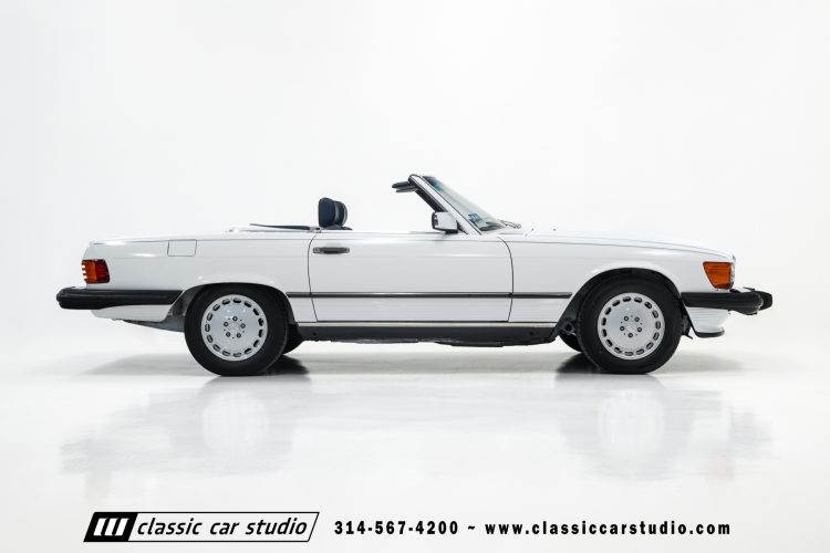 89_Mercedes_Benz_560SL_2259-88