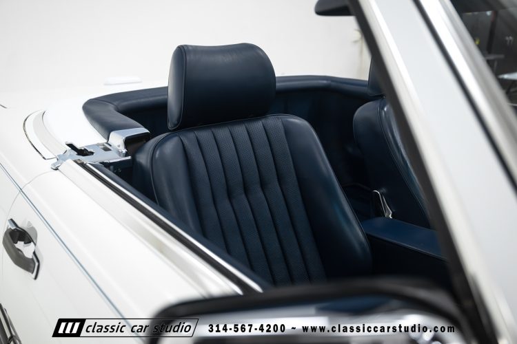 89_Mercedes_Benz_560SL_2259-90