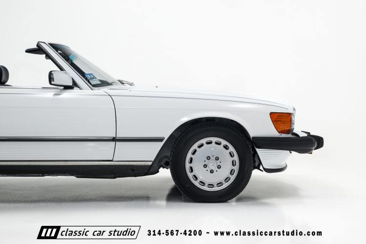 89_Mercedes_Benz_560SL_2259-94
