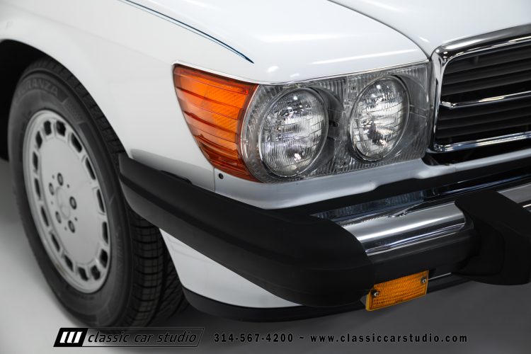 89_Mercedes_Benz_560SL_2259-97