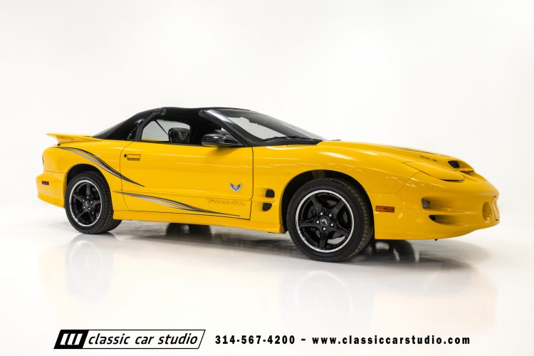 2002_Pontiac_Trans_Am_WS6_2266-106