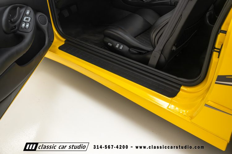 2002_Pontiac_Trans_Am_WS6_2266-112