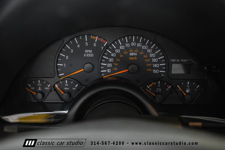 2002_Pontiac_Trans_Am_WS6_2266-126