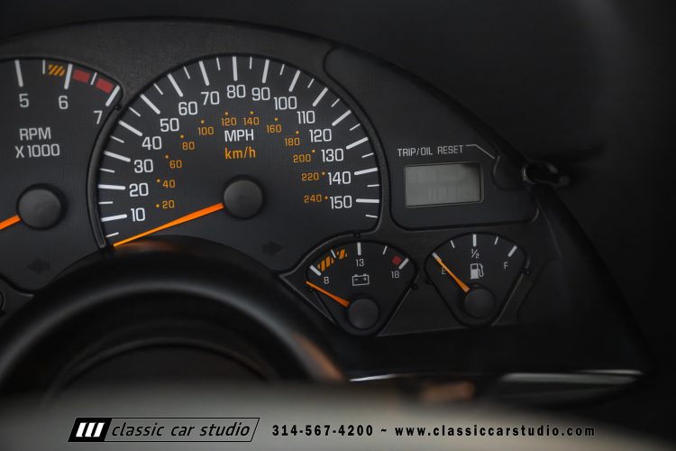 2002_Pontiac_Trans_Am_WS6_2266-128