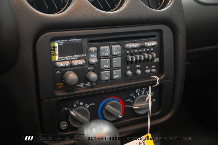 2002_Pontiac_Trans_Am_WS6_2266-130