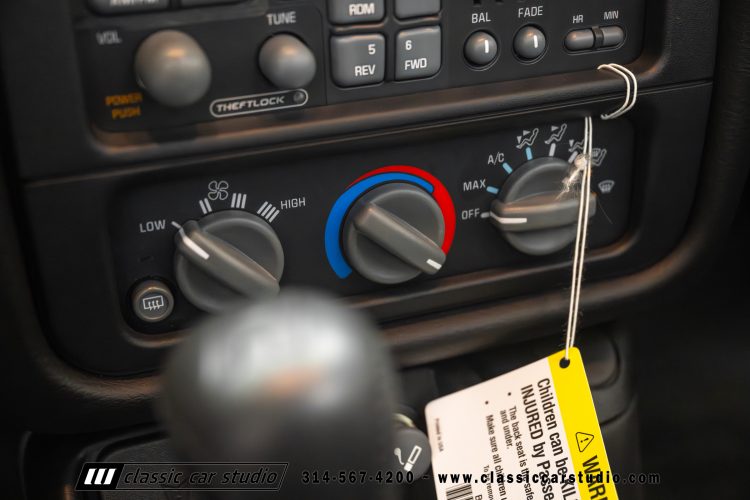 2002_Pontiac_Trans_Am_WS6_2266-132