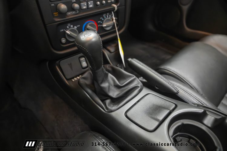 2002_Pontiac_Trans_Am_WS6_2266-135