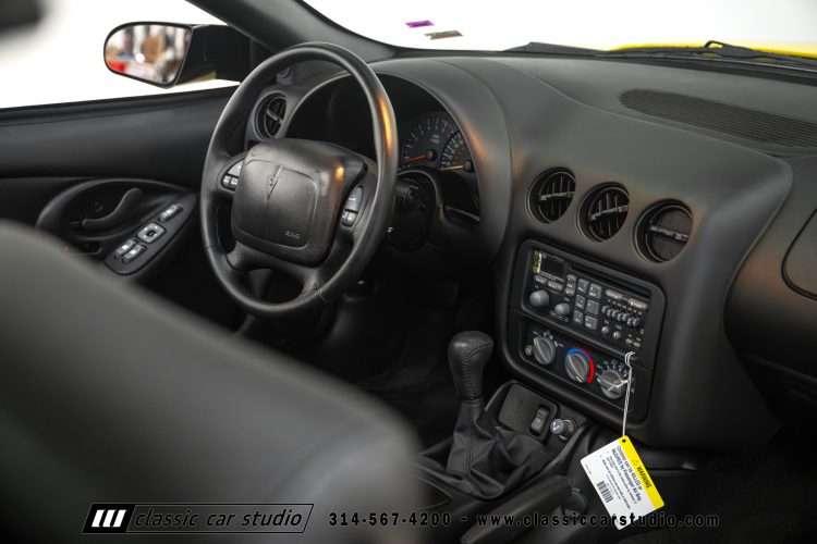 2002_Pontiac_Trans_Am_WS6_2266-142