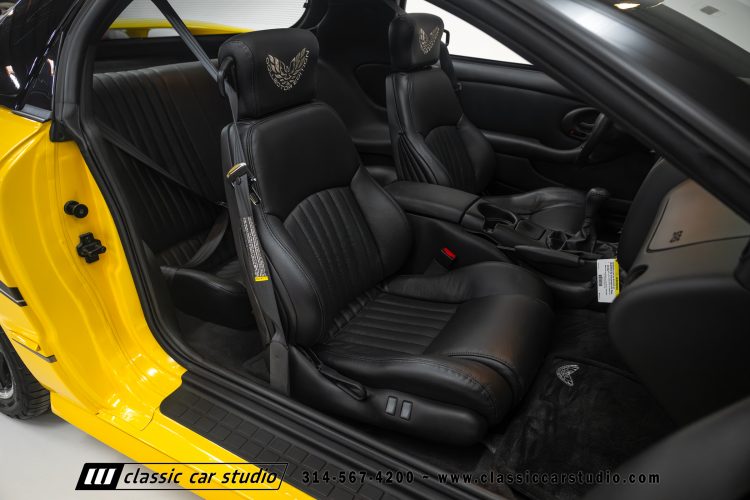 2002_Pontiac_Trans_Am_WS6_2266-143