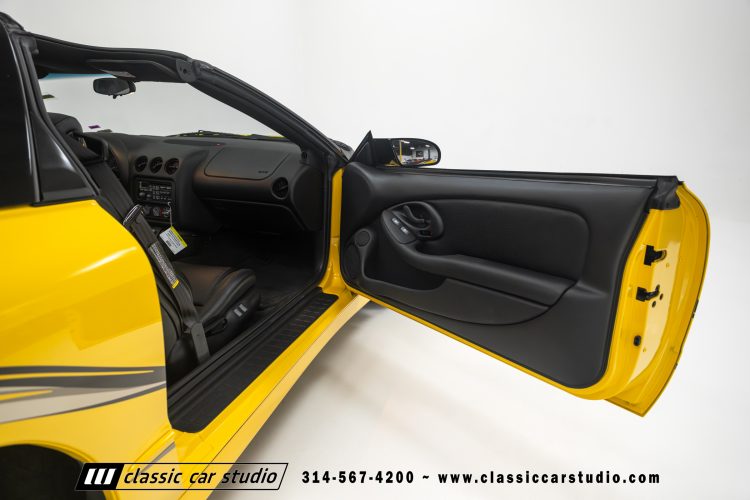 2002_Pontiac_Trans_Am_WS6_2266-150