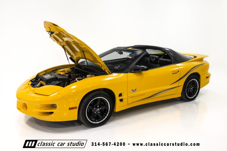 2002_Pontiac_Trans_Am_WS6_2266-154