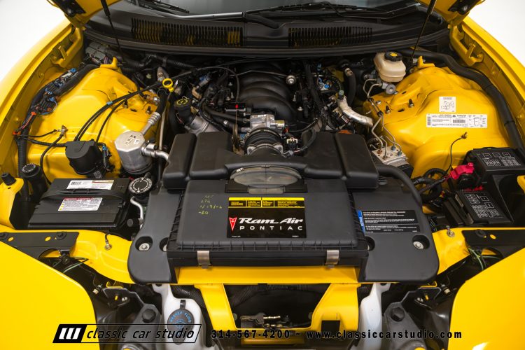2002_Pontiac_Trans_Am_WS6_2266-157