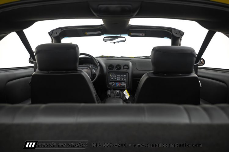 2002_Pontiac_Trans_Am_WS6_2266-174