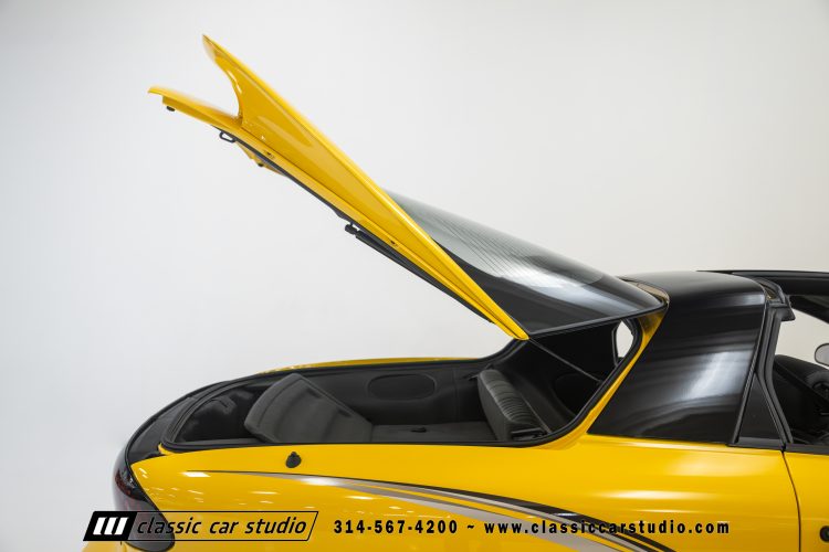 2002_Pontiac_Trans_Am_WS6_2266-185