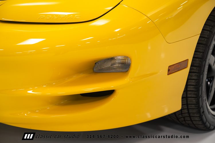 2002_Pontiac_Trans_Am_WS6_2266-19
