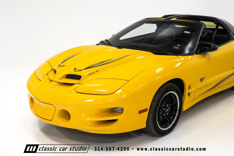 2002_Pontiac_Trans_Am_WS6_2266-21