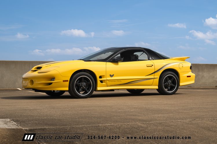 2002_Pontiac_Trans_Am_WS6_2266-229