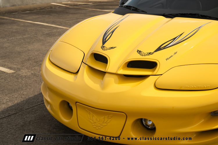2002_Pontiac_Trans_Am_WS6_2266-233