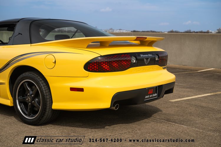 2002_Pontiac_Trans_Am_WS6_2266-240