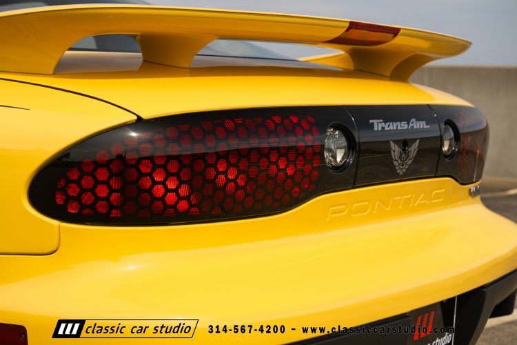 2002_Pontiac_Trans_Am_WS6_2266-241