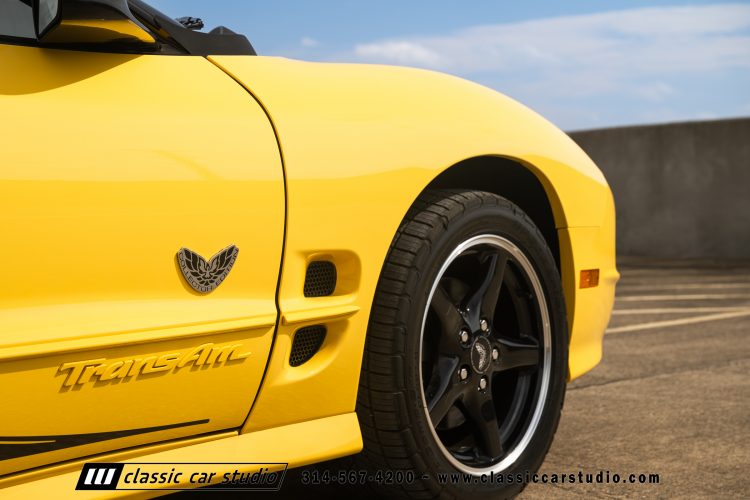2002_Pontiac_Trans_Am_WS6_2266-252