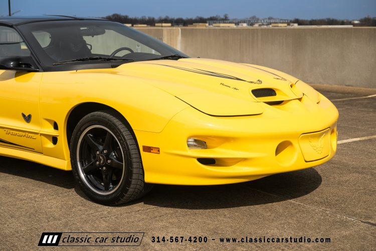 2002_Pontiac_Trans_Am_WS6_2266-258