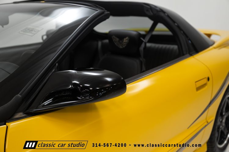 2002_Pontiac_Trans_Am_WS6_2266-44