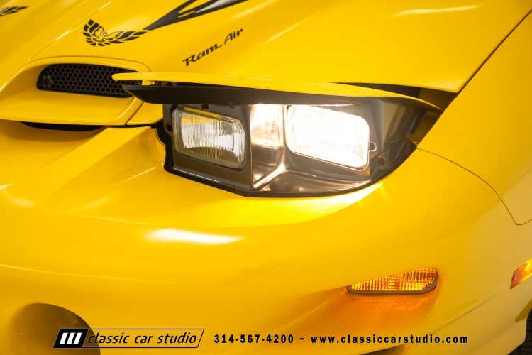 2002_Pontiac_Trans_Am_WS6_2266-5