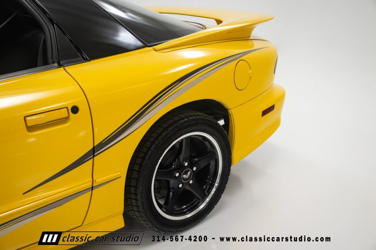 2002_Pontiac_Trans_Am_WS6_2266-51