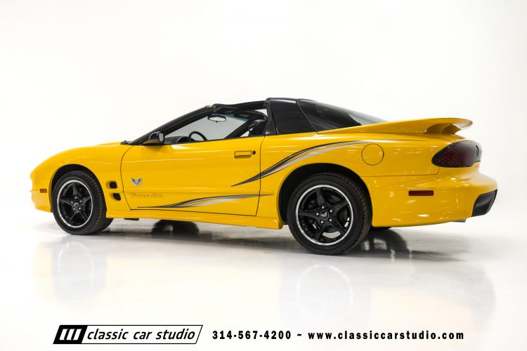 2002_Pontiac_Trans_Am_WS6_2266-58